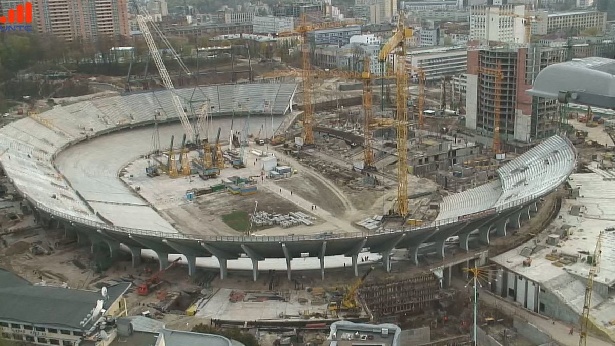 Budowa stadionu w Kijowie (zrzut z kamerki internetowej)