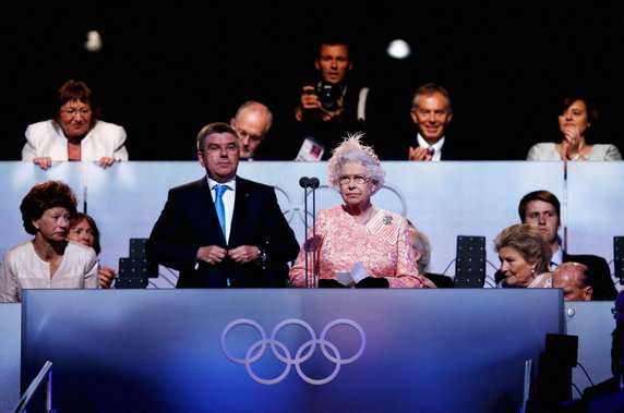 Elżbieta II podczas ceremonii otwarcia igrzysk olimpijskich w Londynie