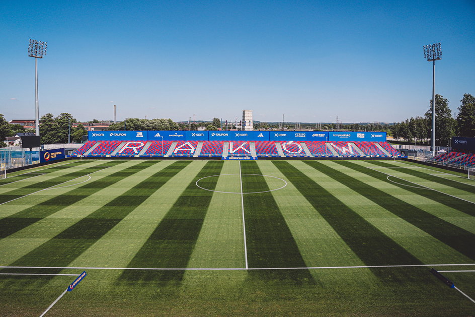 Stadion Rakowa Częstochowa zwany "kurnikiem"