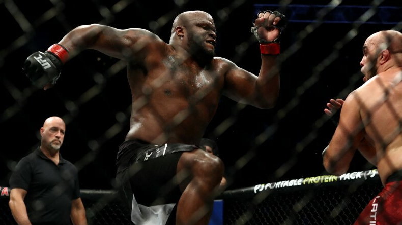 Derrick Lewis (z lewej) i Ilir Latifi (z prawej) podczas gali UFC 247 w Houston