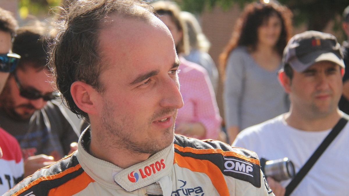 Robert Kubica cieszył się ze zwycięstw oesowych, ale żałował szansy na dobry wynik, fot. www.facebook.com/cezarygutowskiofficial