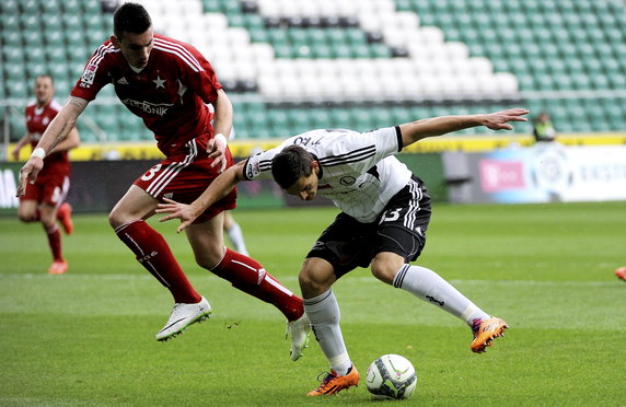 PIŁKA NOŻNA LIGA POLSKA LEGIA WARSZAWA WISŁA KRAKÓW (Michał Żyro Gordan Bunoza)