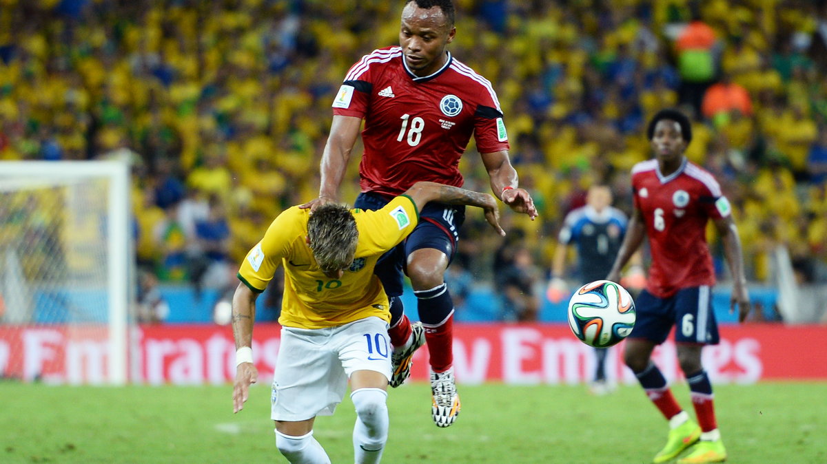 Neymar (L) i Camilo Zuniga