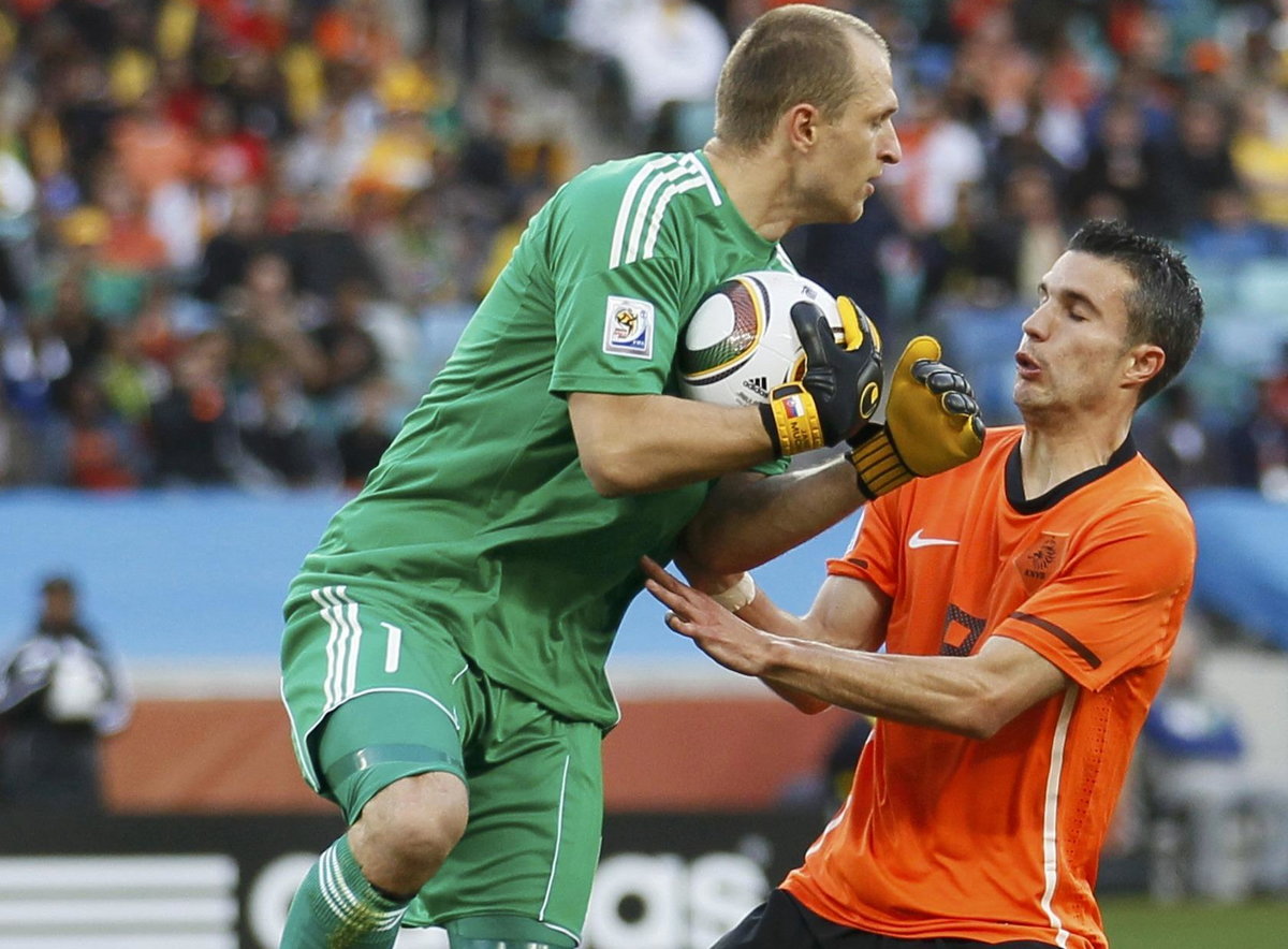 Jan Mucha (L) i Robin van Persie