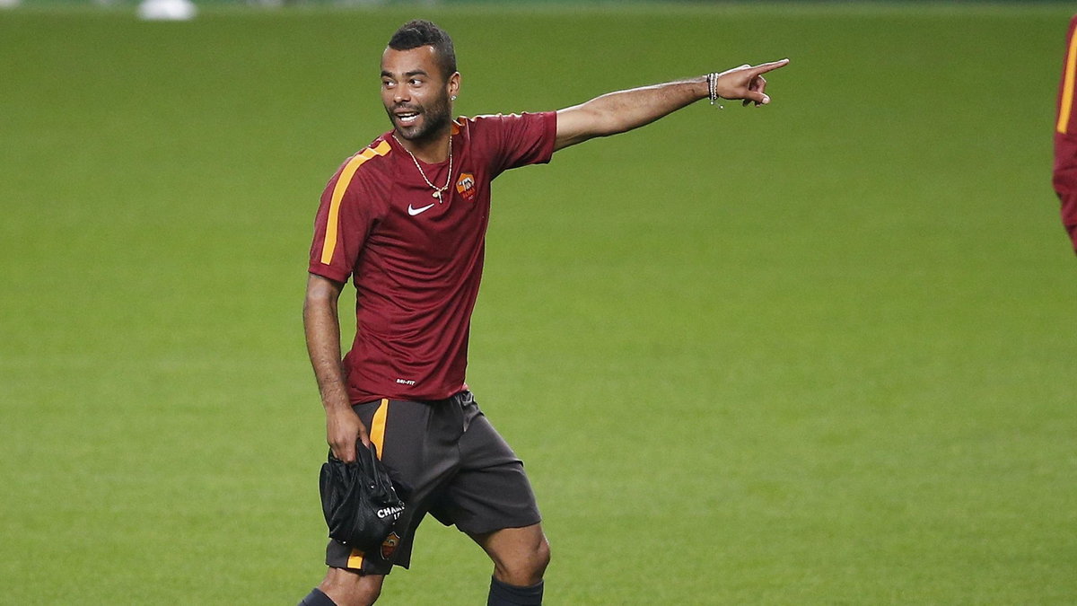 Ashley Cole skrytykował sędziów za wspieranie Juventusu