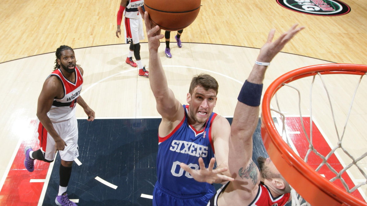 Spencer Hawes i Marcin Gortat