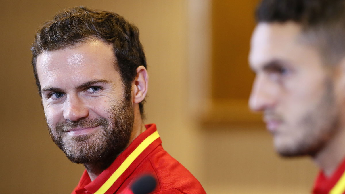 Juan Mata (L)