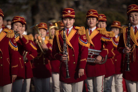 Cheerleaderki z Korei Północnej nie zwalniają tempa