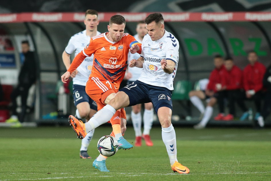 Adrian Gryszkiewicz po sezonie przenosi się do Paderborn.