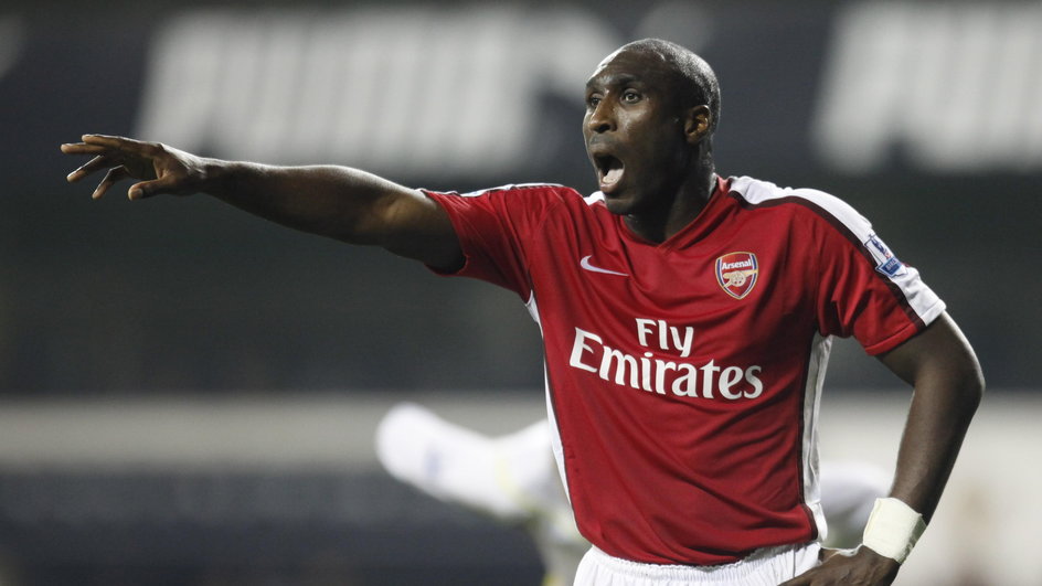 Sol Campbell z Tottenhamu do Arsenalu