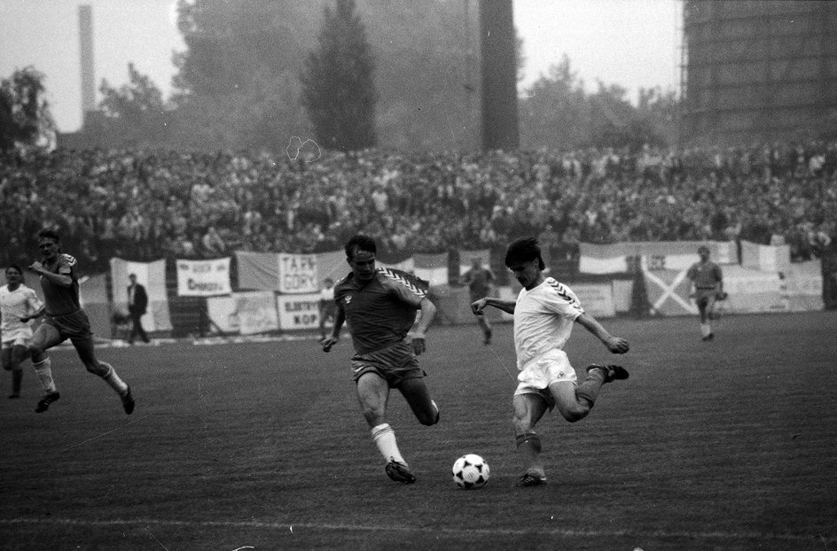 Mecz Ruch Chorzów - Górnik Wałbrzych z czerwca 1989 r. Był to ostatni sezon Górnika w piłkarskiej elicie