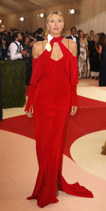 Tennis player Maria Sharapova arrives at the Met Gala in New York