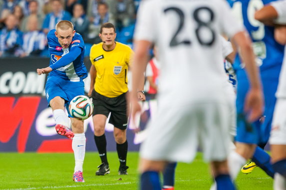 PIŁKA EKSTRAKLASA LECH POZNAŃ POGOŃ SZCZECIN (Szymon Pawłowski )