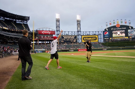 Szpilka, Fonfara i Mollo promują galę boksu na meczu Chicago White Sox