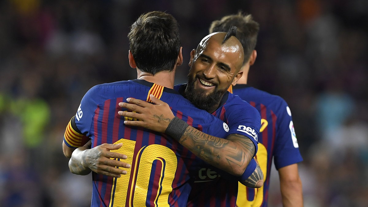 Arturo Vidal (z prawej) i Leo Messi