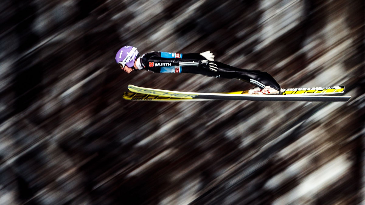 SKI-JUMPING-FOUR-HILLS