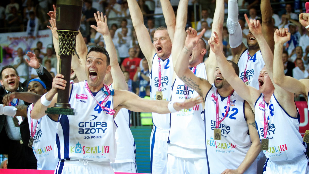 AZS Koszalin świętuje brązowy medal Tauron Basket Ligi