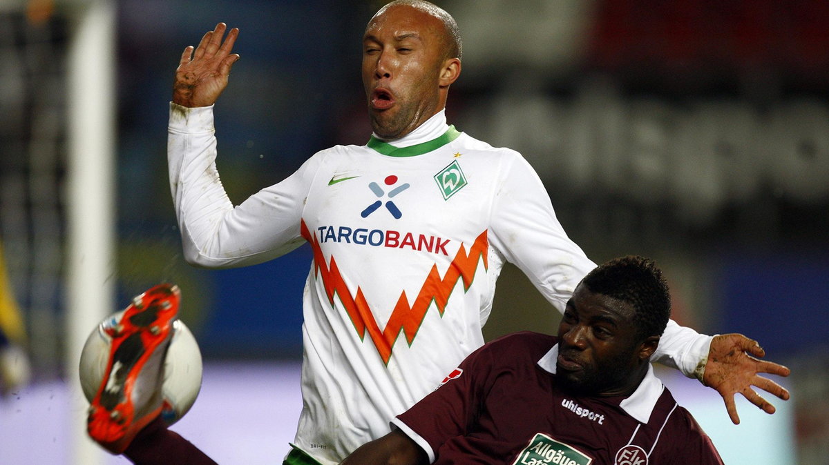 Mikael Silvestre (L) w barwach Werderu Brema