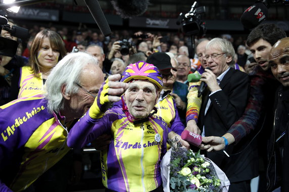 FRANCE CYCLING RECORD (Robert Marchand sets cycling record at age 105)