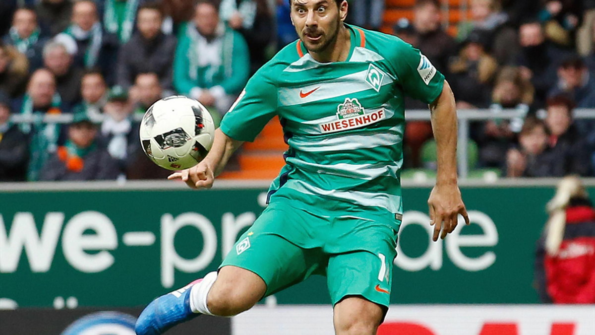 Claudio Pizarro opuszcza Werder na dobre