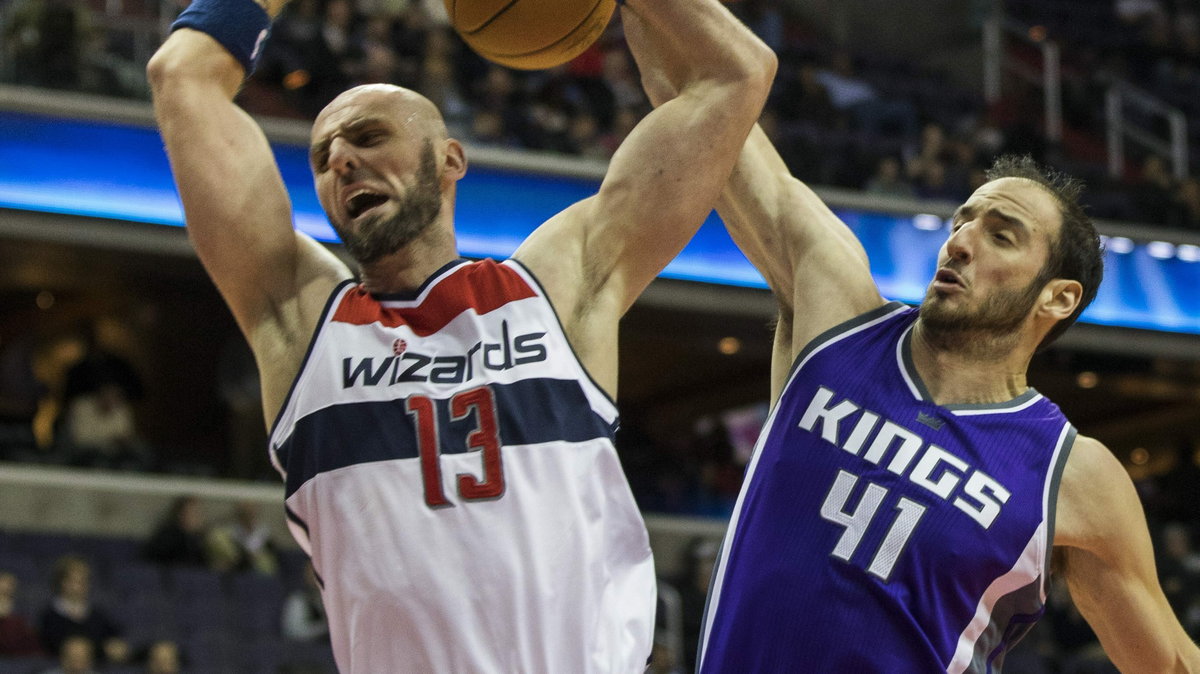 Marcin Gortat (L)