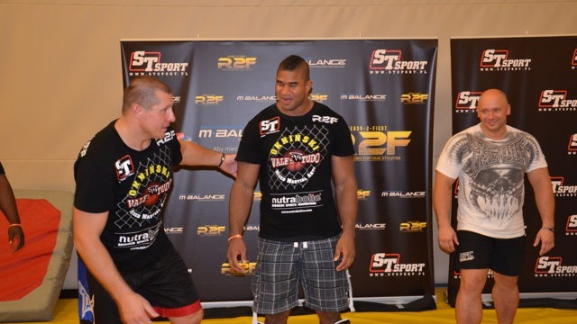 Alistair Overeem (C)