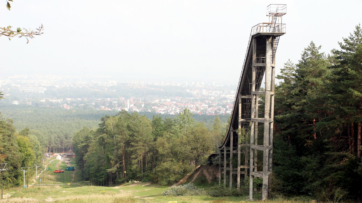 Stara skocznia w Kielcach. Tuż przed wyburzeniem