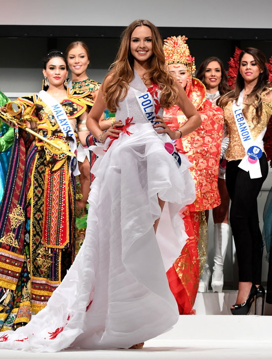 Magdalena Bieńkowska podczas inauguracyjnego pokazu prasowego Miss International w 2016 r.