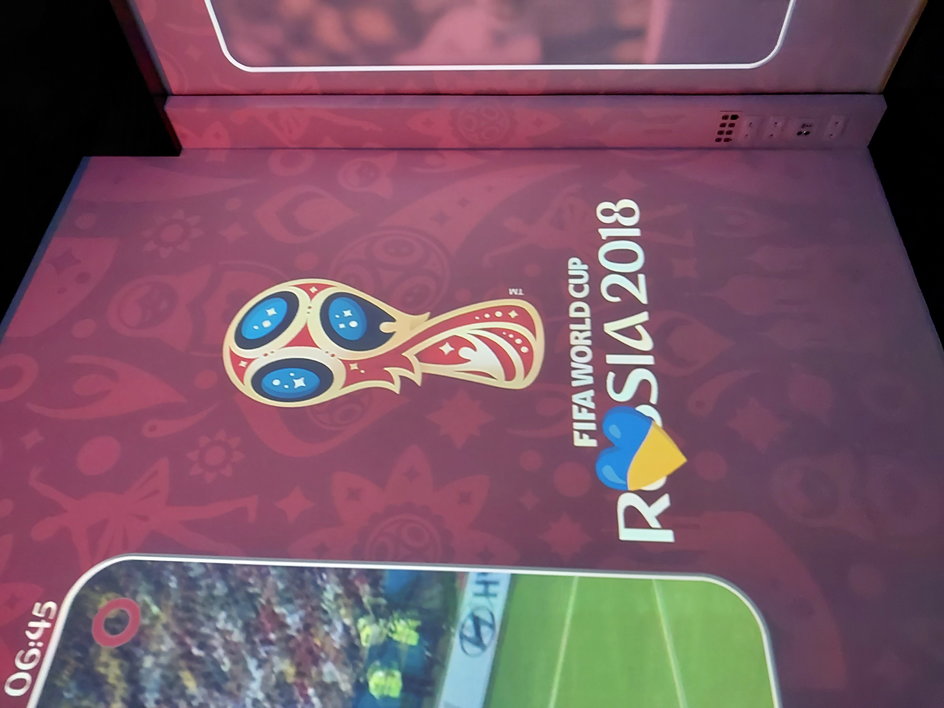 Na logo turnieju w Rosji naniesiono serce w barwach flagi Ukrainy.