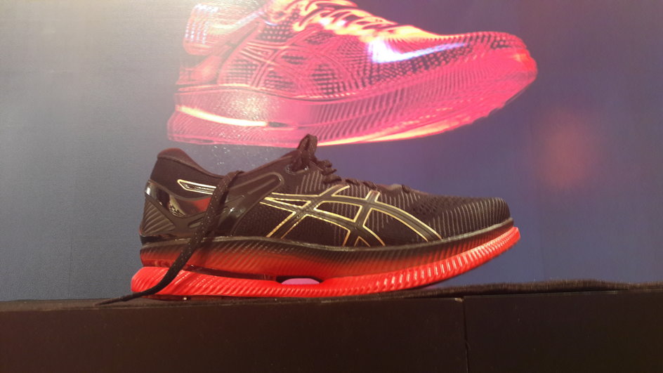 Najnowszy model Asics MetaRide będzie czekał na biegaczy na Expo przed maratonem