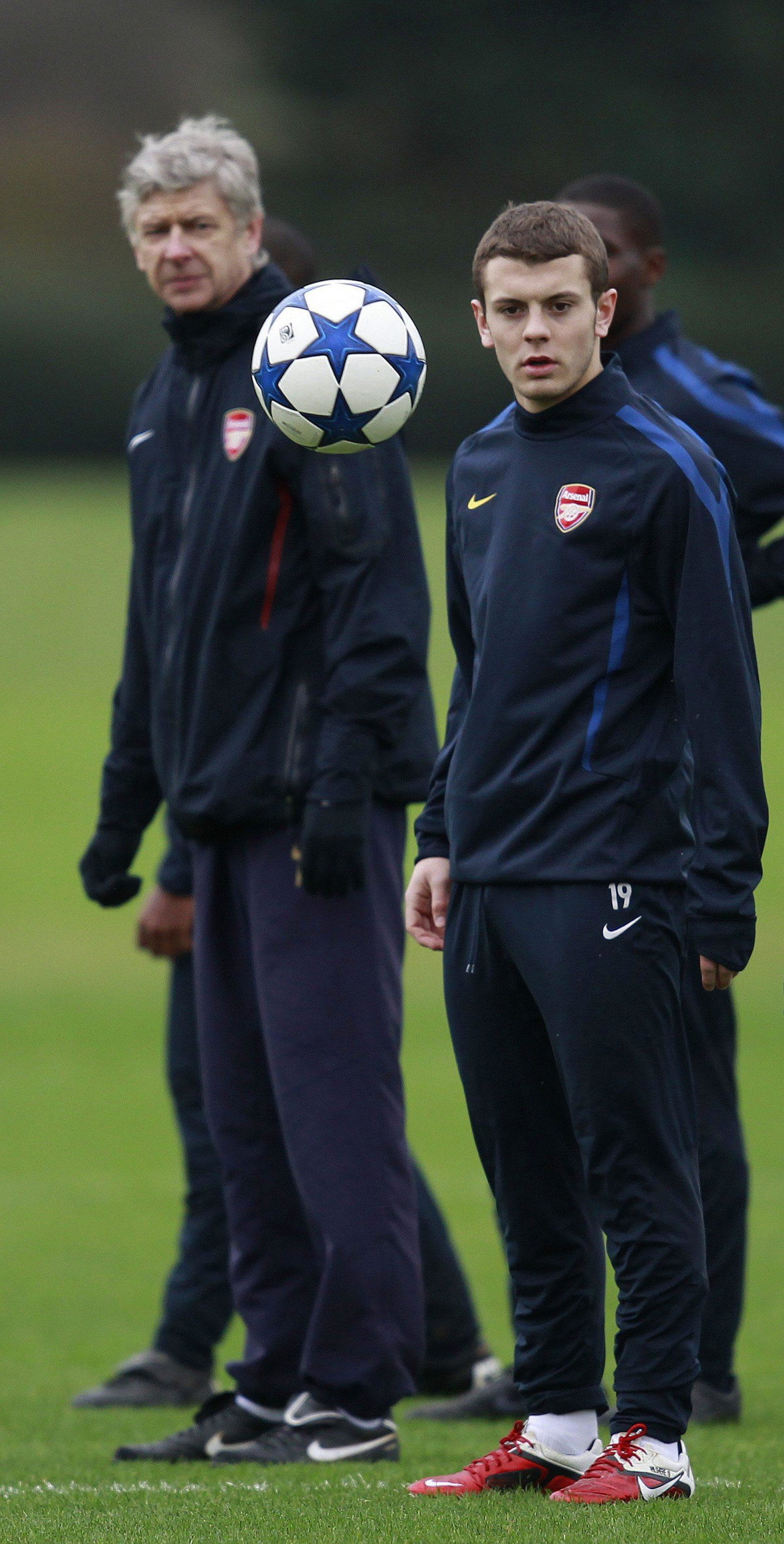 Jack Wilshere (z prawej)