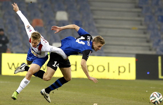 PIŁKA NOŻNA LIGA POLSKA PODBESKIDZIE ZAWISZA BYDGOSZCZ  (Sylwester Patejuk Kamil Drygas)