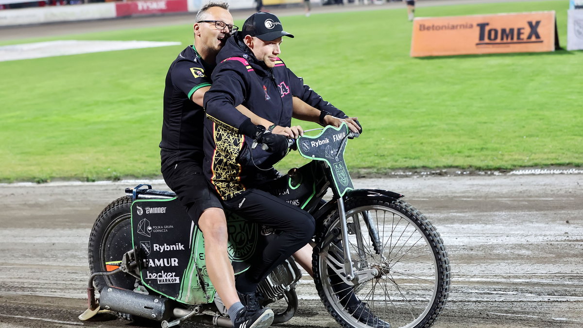 Patrick Hansen już na motocyklu