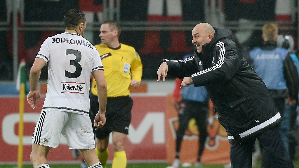 W debiucie Stanisława Czerczesowa, Legia wygrała w lidze z Cracovią 3:1. Czy w Lidze Europy, przeciwko Bruggii zespół rosyjskiego szkoleniowca będzie równie skuteczny?, fot. PAP/Bartłomiej Zborowski