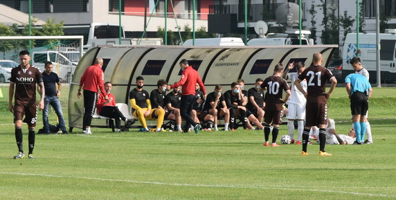 Organizacja meczu w dobie pandemii koronawirusa. Spotkanie Garbarnia Kraków - Widzew Łódź