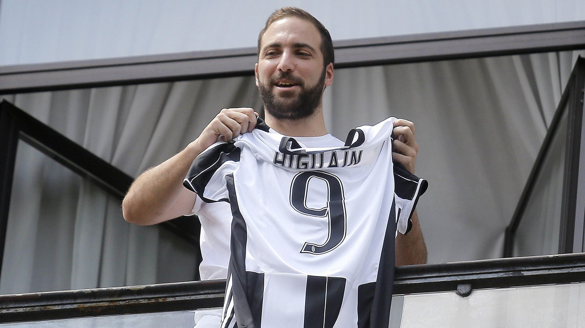 Gonzalo Higuain 