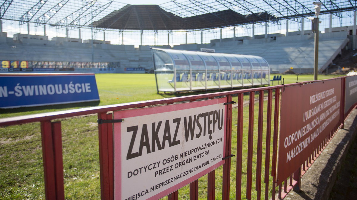 Pusty stadion Pogoni Szczecin 