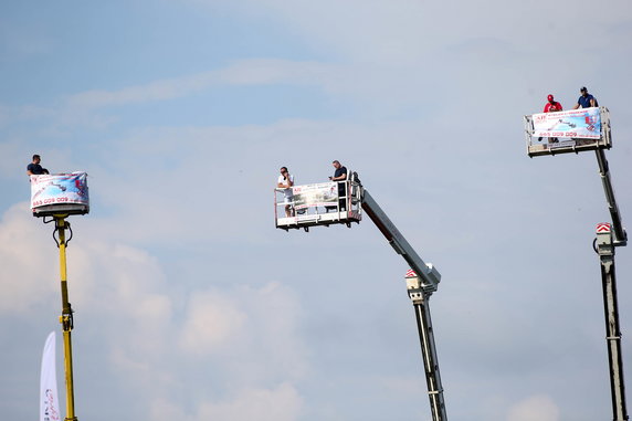 Podnośniki pod stadionem w Lublinie. O tej akcji mówił cały świat!