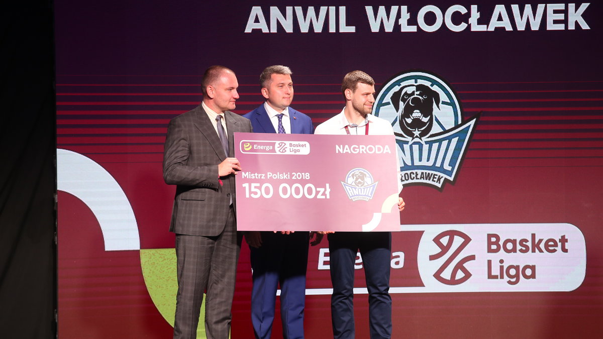 Anwil otrzymał czek na 150 000 zł