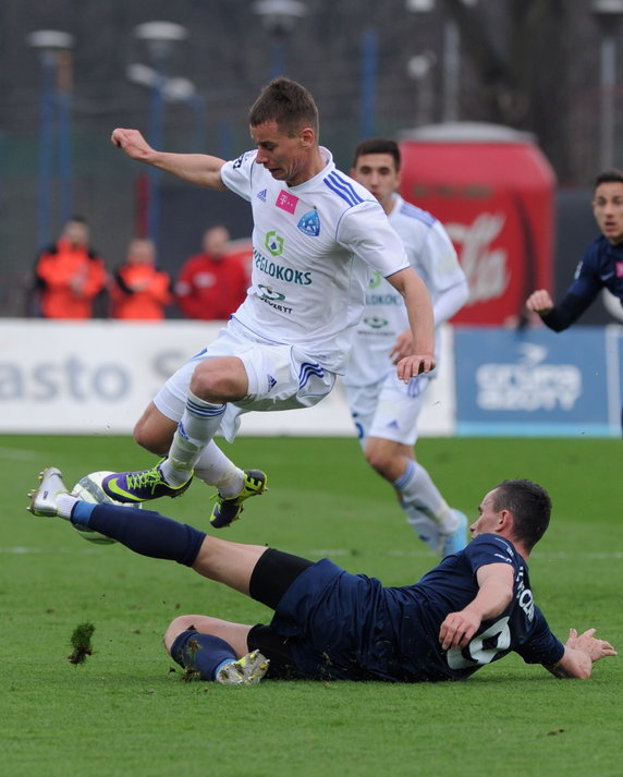 PIŁKARSKA EKSTRAKLASA POGOŃ KONTRA RUCH ( Adam Fršczczak Jakub Kowalski )