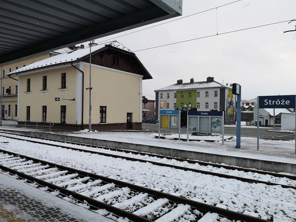 Niewielkie Stróże to ważny węzeł kolejowy. Tradycje kolejarskie mają tam długą historię