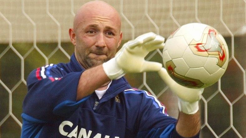 10. Fabien Barthez - z Monaco do Manchesteru United za 7,8 mln, 2000 r.