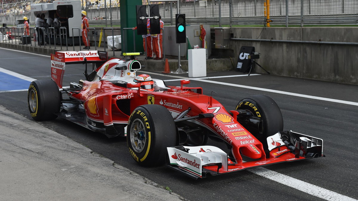 F1 drivers in full swing for Chinese Grand Prix in practice session