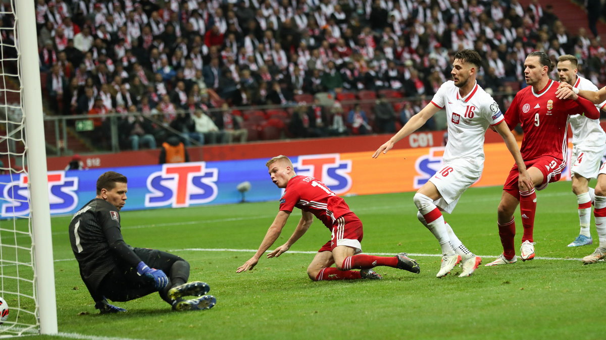 Wojciech Szczęsny ponownie nie bardzo pomógł kadrze w ważnym spotkaniu.