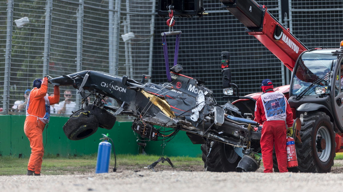 Bolid Fernando Alonso po wypadku