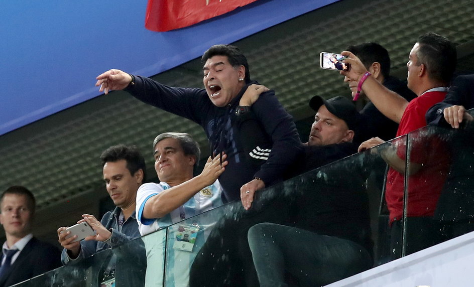 Diego Maradona podczas meczu Argentyny z Nigerią w 2018 r.