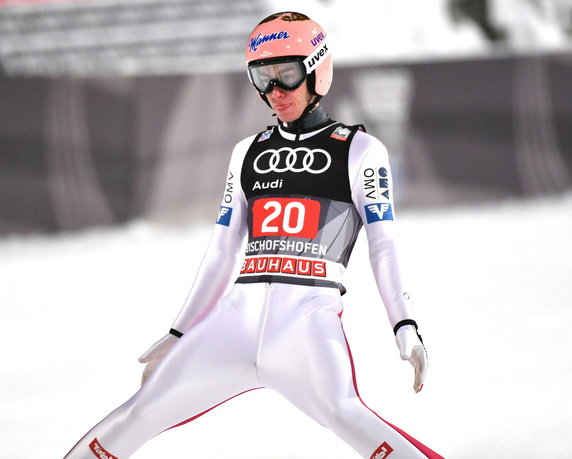 SKI-JUMPING-FOUR-HILLS