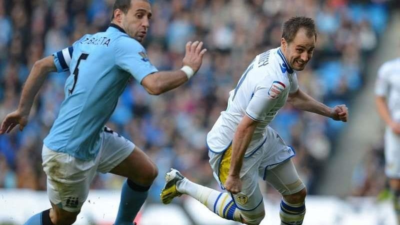 Manchester City - Leeds 4:0/Pablo Zabaleta kontra Luke Varney