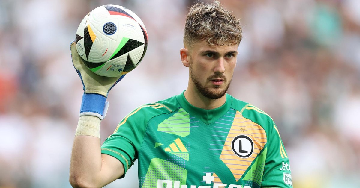 Może dojść do hitu! Ten klub chce Kacpra Tobiasza