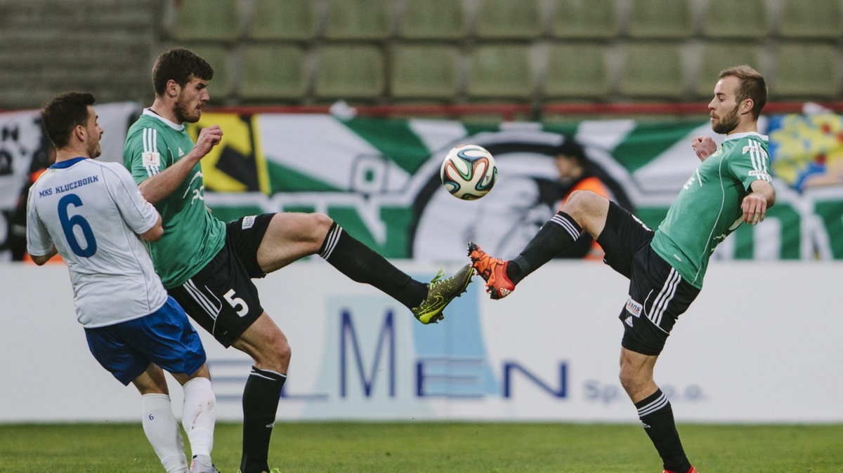 23.04.2016 PGE GKS BELCHATOW - MKS KLUCZBORK PILKA NOZNA PIERWSZA LIGA